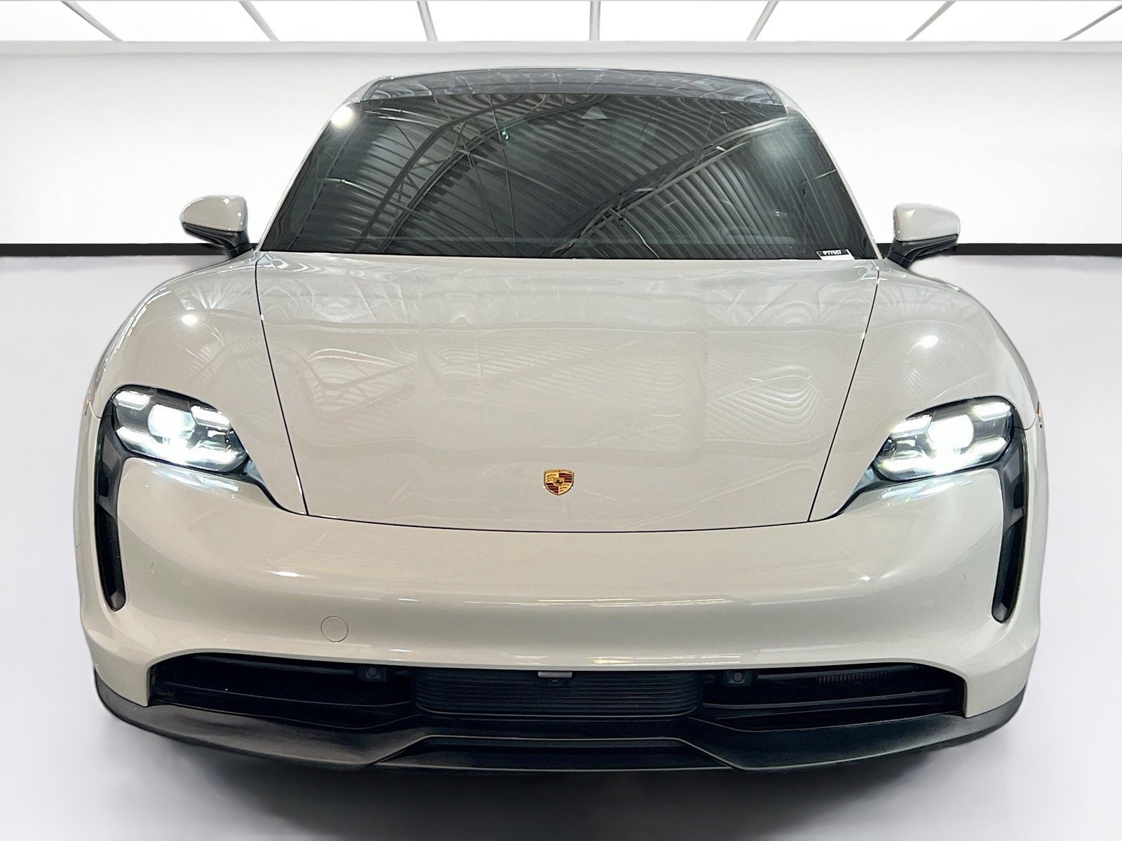Used 2021 Porsche Taycan 4S w/ Premium Package image 2