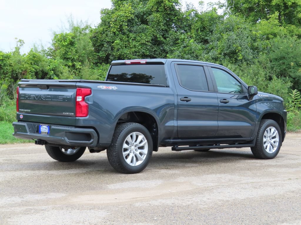 Certified 2022 Chevrolet Silverado 1500 Custom AWD/4WD image 3
