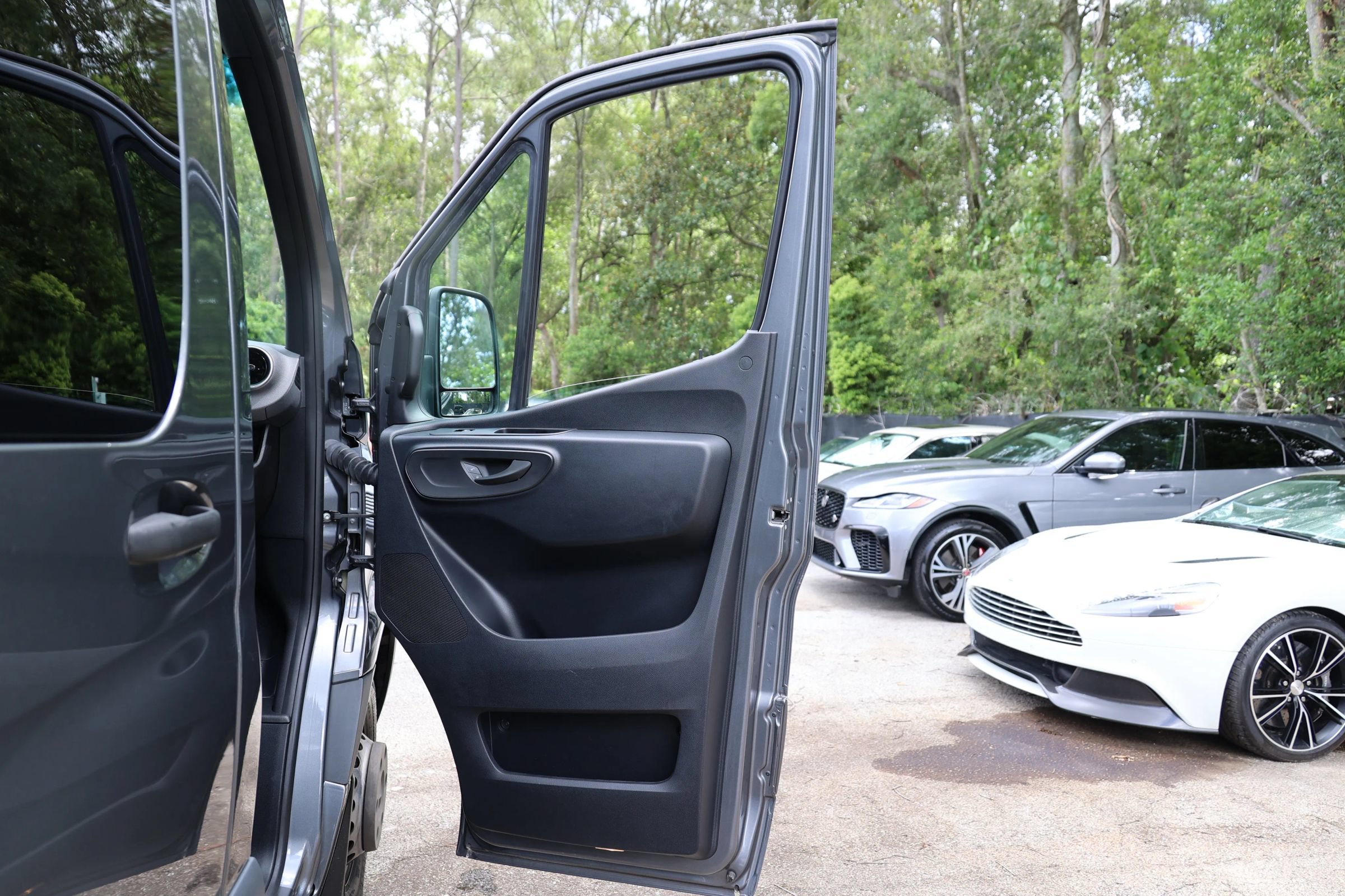 Used 2022 Mercedes-Benz Sprinter 4500 w/ Parking Package image 46