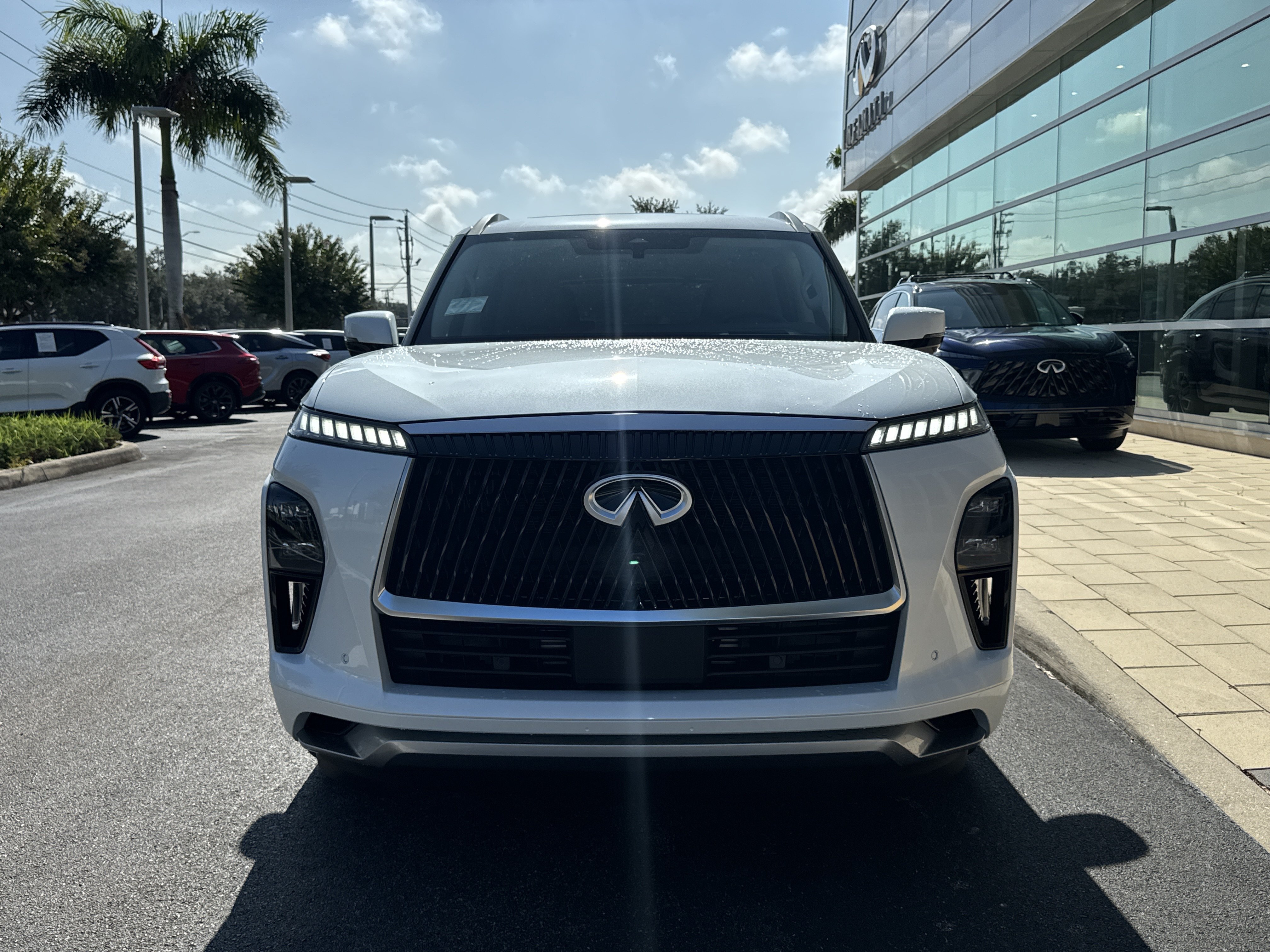 New 2027 INFINITI QX80 Luxe w/ Cargo Package RWD image 2