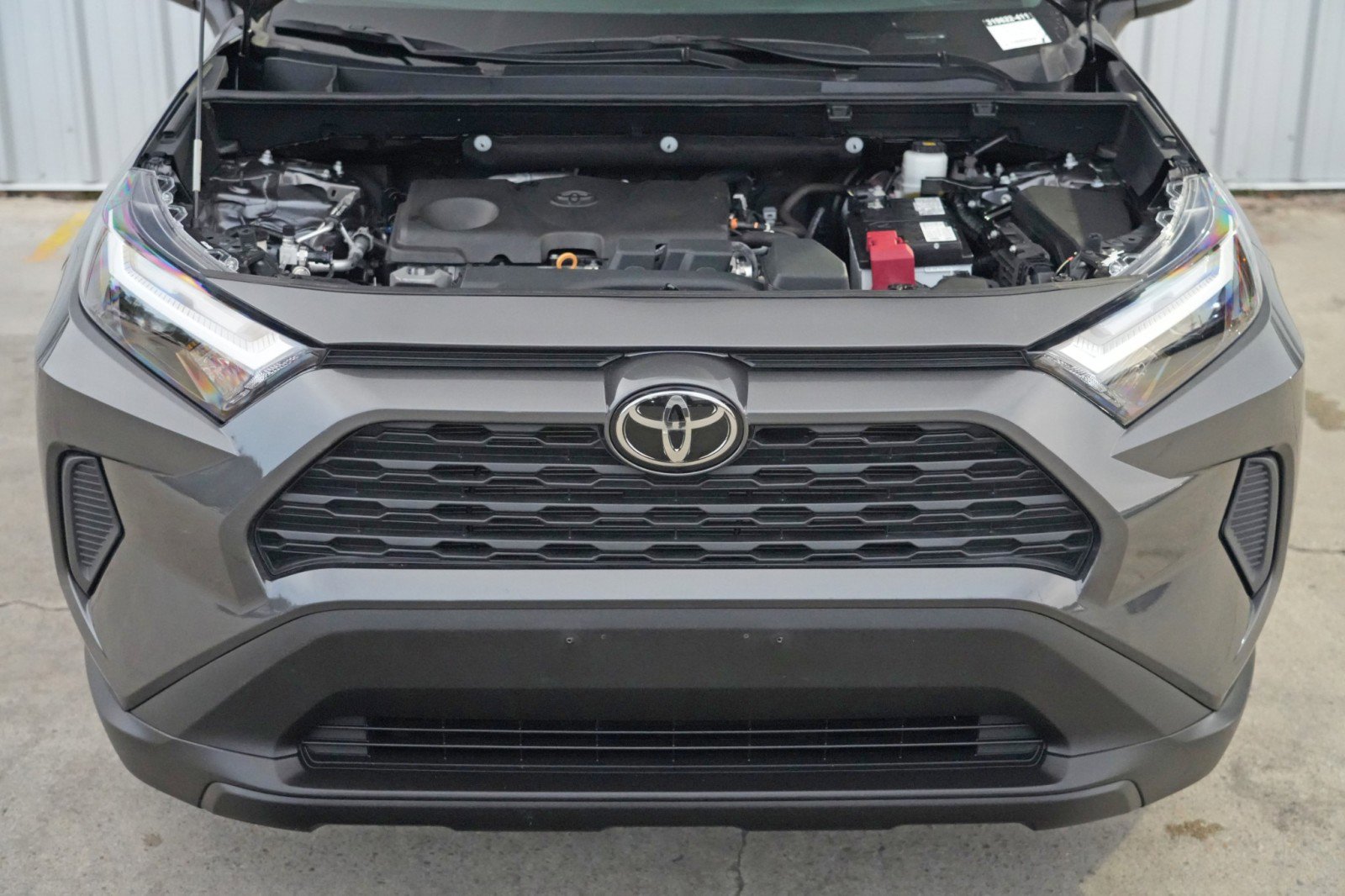 Used 2022 Toyota RAV4 XLE image 7