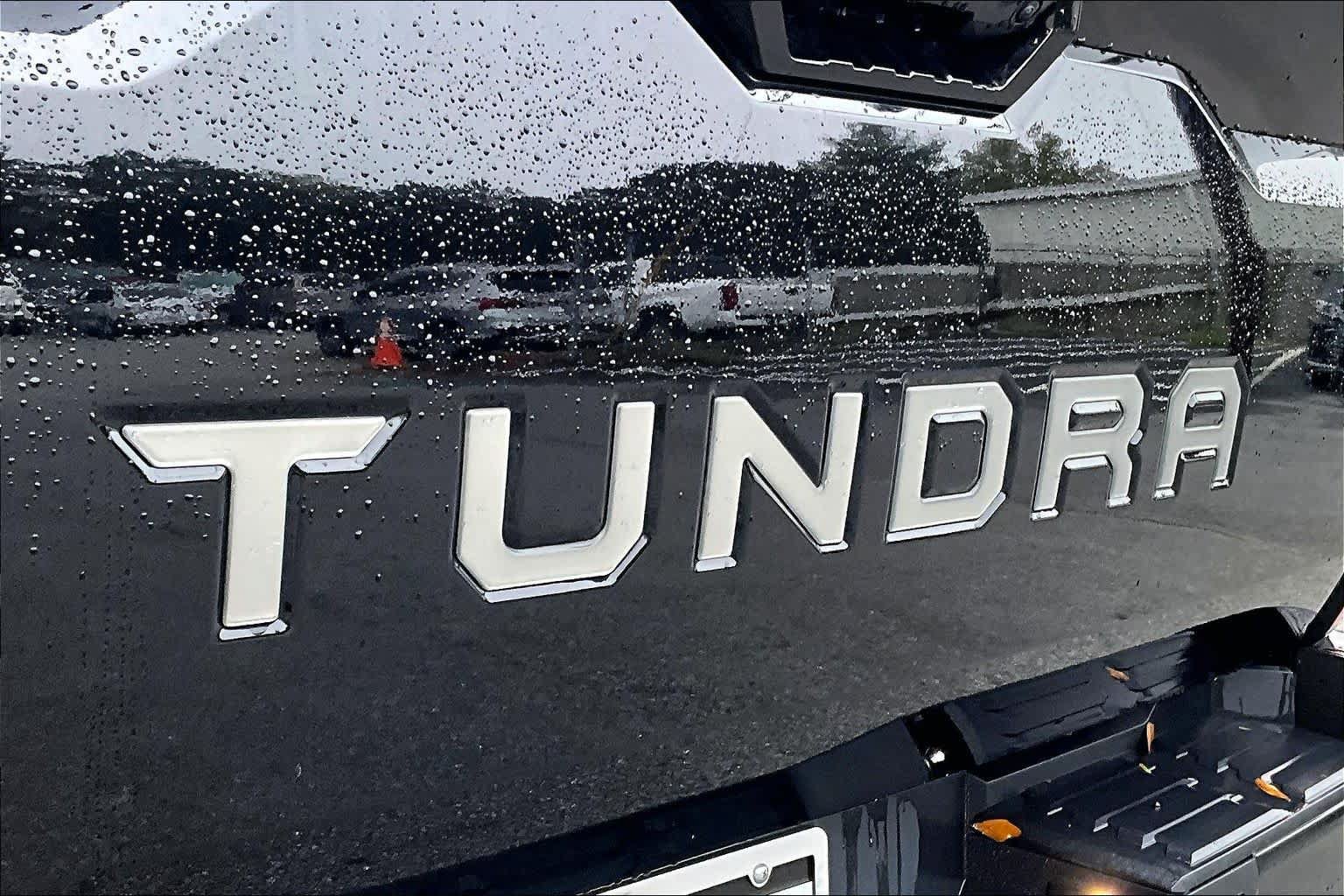Used 2023 Toyota Tundra SR5 w/ SR5 Convenience Package AWD/4WD image 10
