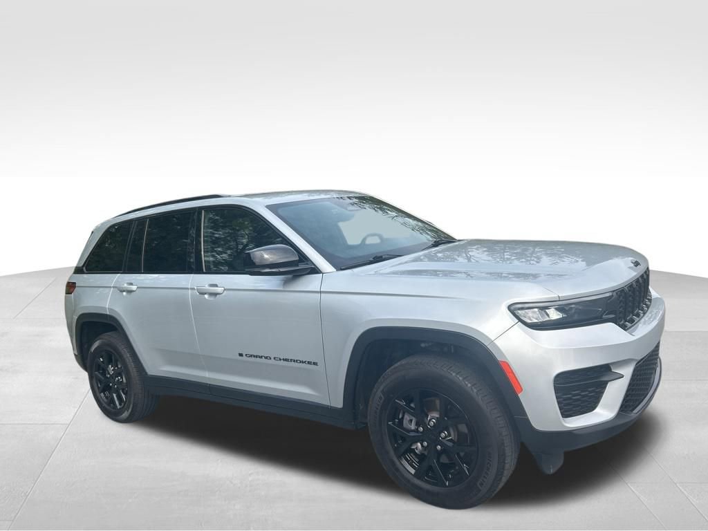 Used 2024 Jeep Grand Cherokee Altitude