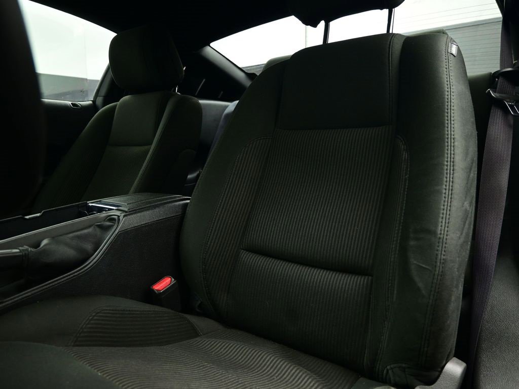 Used 2014 Ford Mustang Coupe image 7