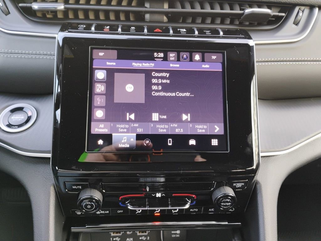 New 2025 Jeep Grand Cherokee Laredo image 25