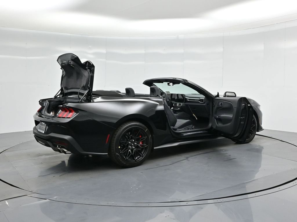 Used 2025 Ford Mustang GT Premium w/ GT Performance Package image 6