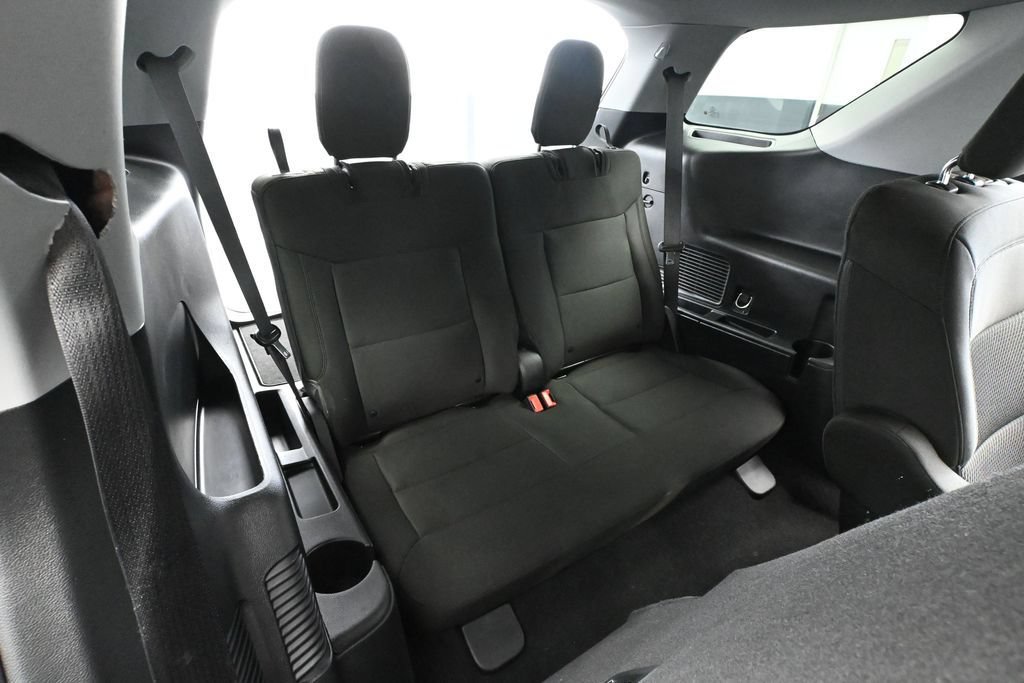 Used 2023 Ford Explorer XLT AWD/4WD image 42