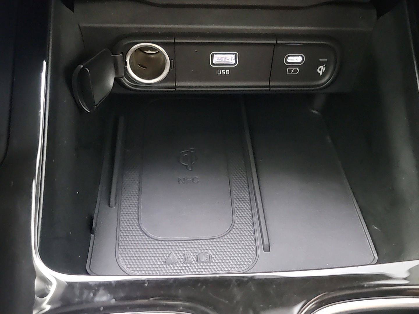 Certified 2024 Kia Telluride SX w/ Towing Package FWD image 33