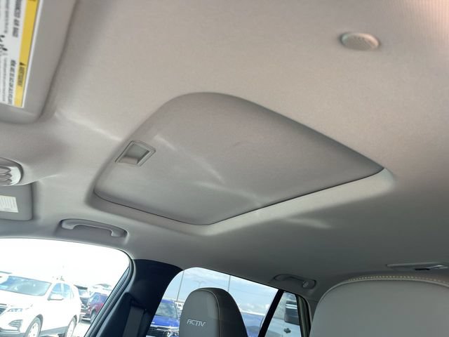 New 2026 Chevrolet Trax ACTIV w/ Sunroof Package FWD image 21