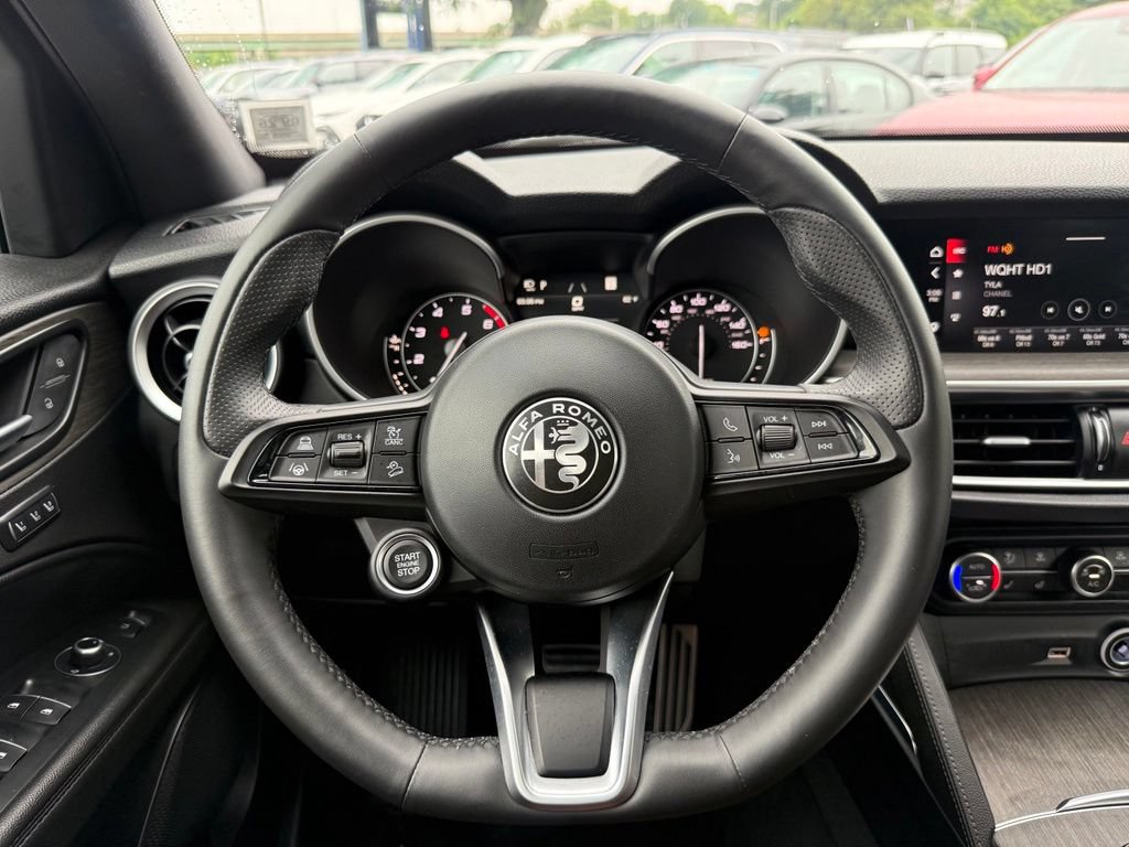Used 2023 Alfa Romeo Stelvio Ti w/ Active Assist Plus Package AWD/4WD image 14