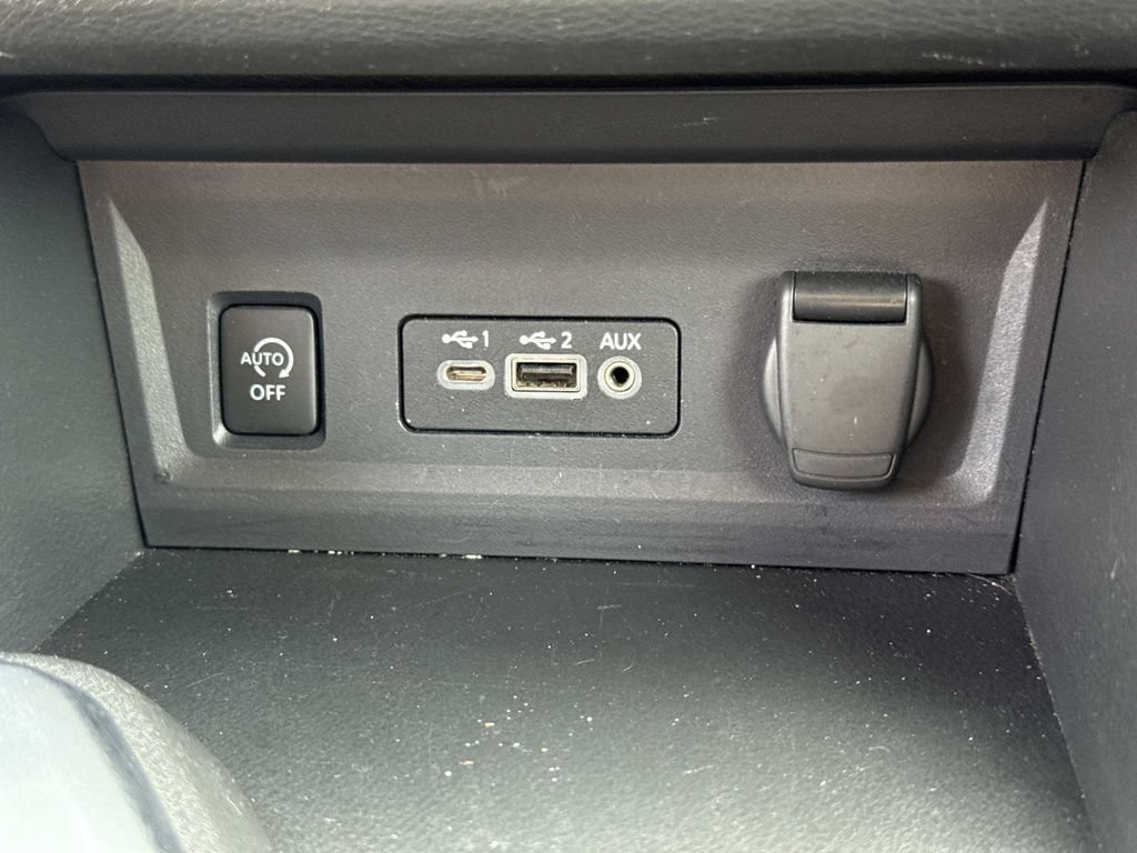 Certified 2024 Nissan Sentra SV FWD image 24
