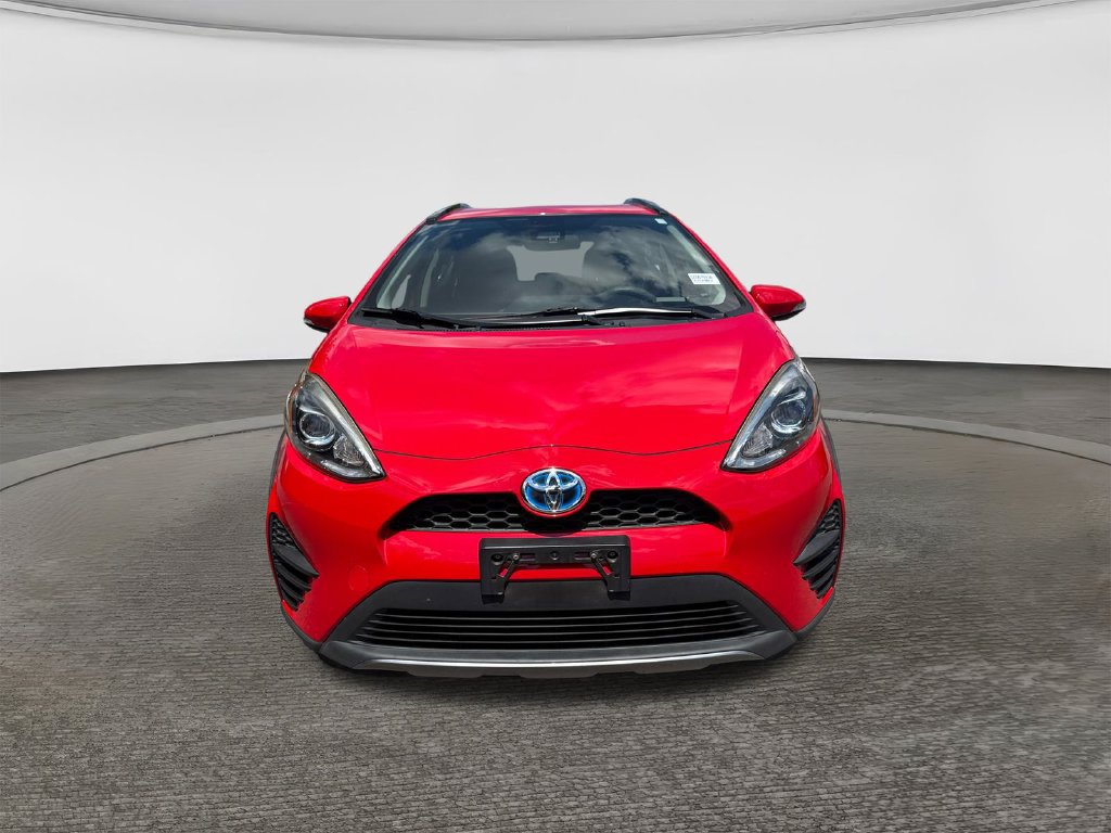 Used 2019 Toyota Prius C FWD image 2