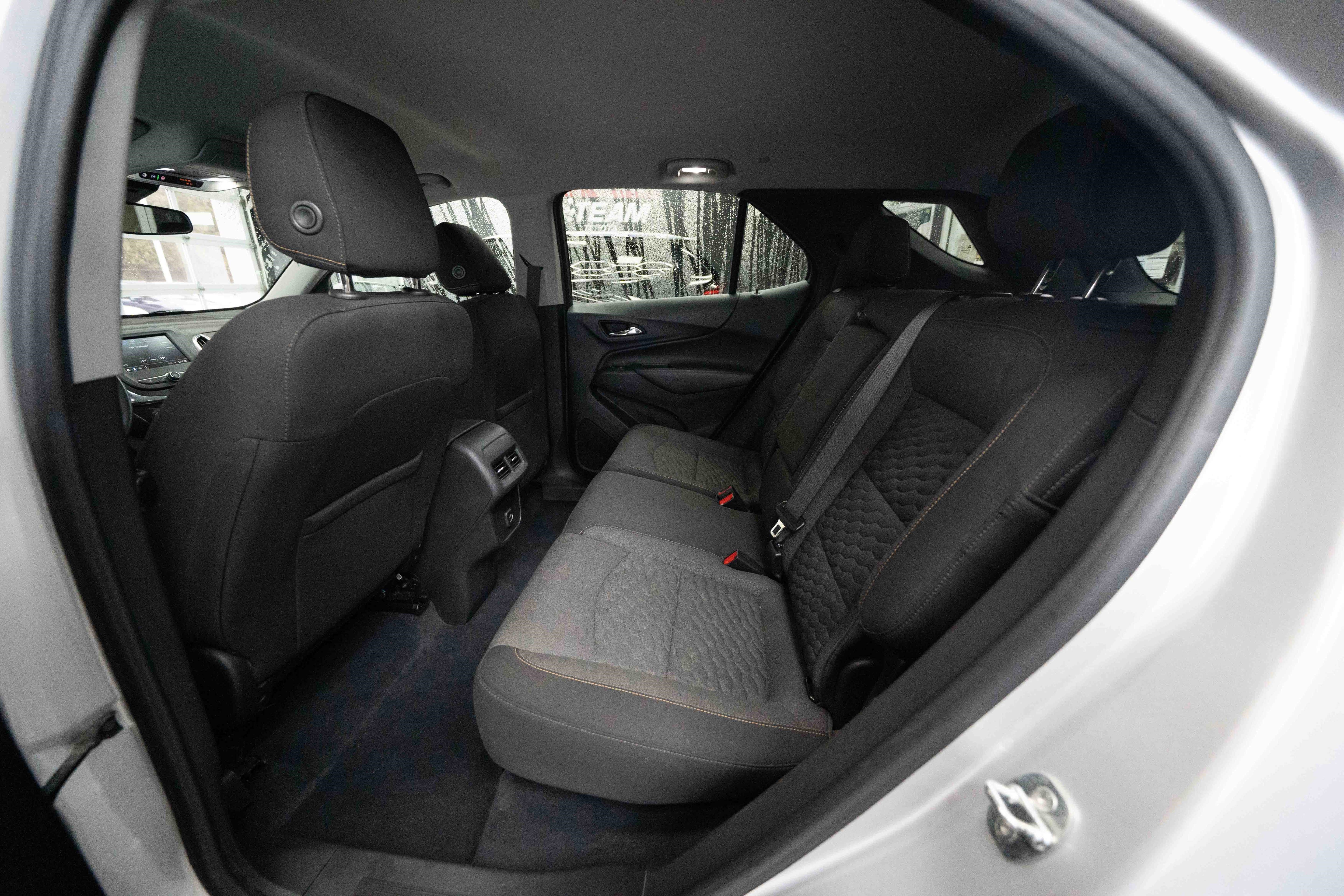 Used 2021 Chevrolet Equinox LT image 23