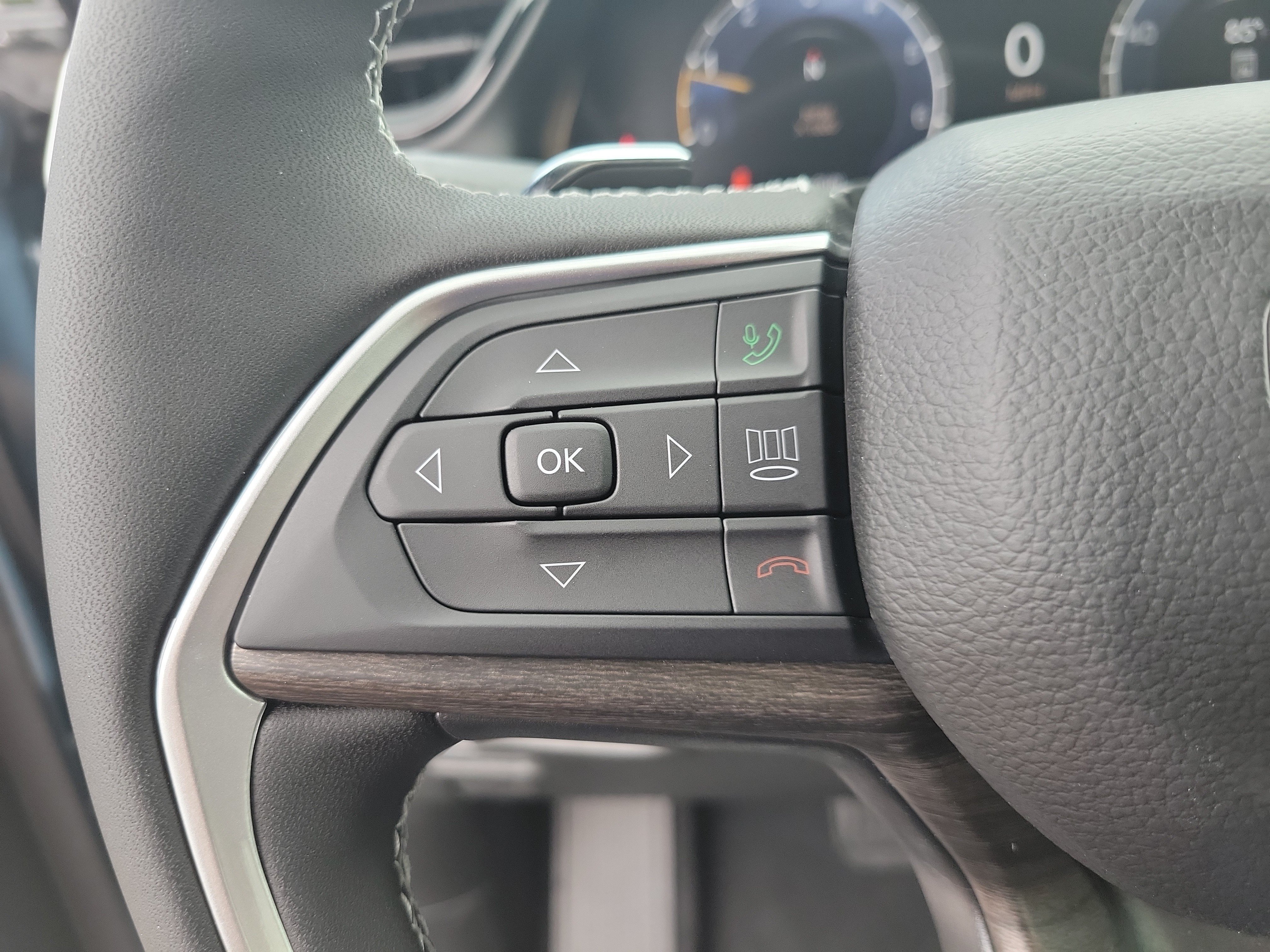 New 2027 Jeep Grand Cherokee L Limited RWD image 17