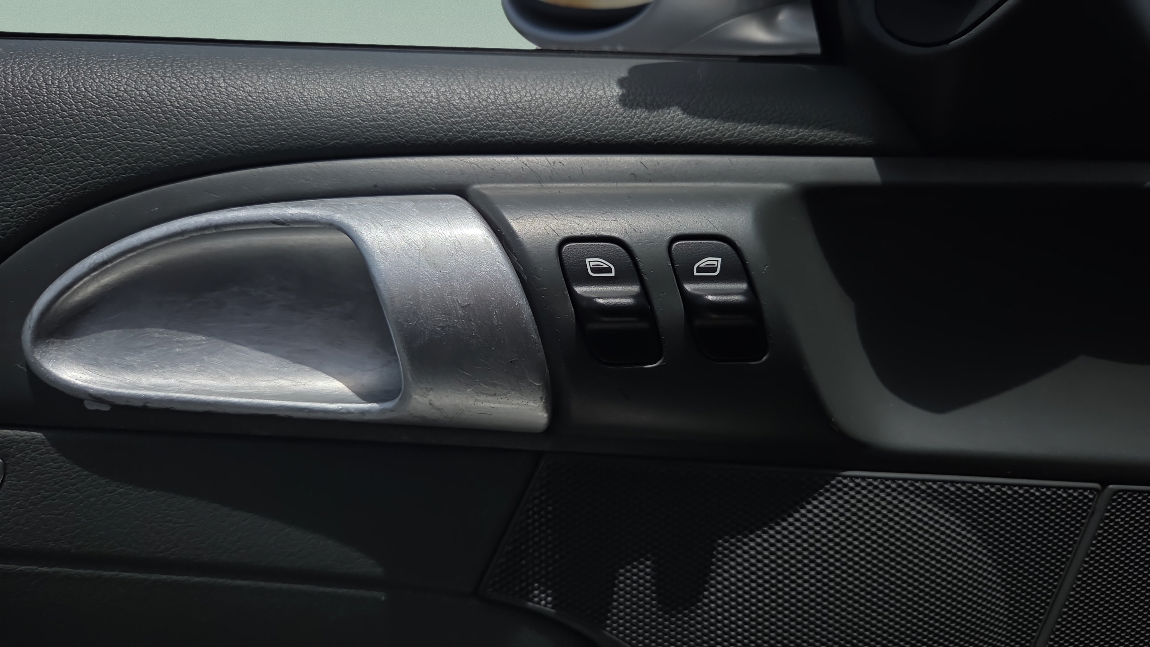 Used 2005 Porsche Boxster RWD image 24