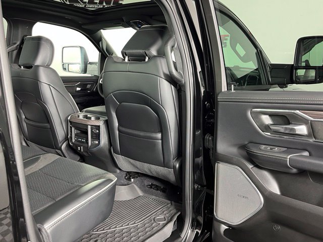 Used 2026 RAM 1500 Laramie w/ Advanced Safety Group II AWD/4WD image 30