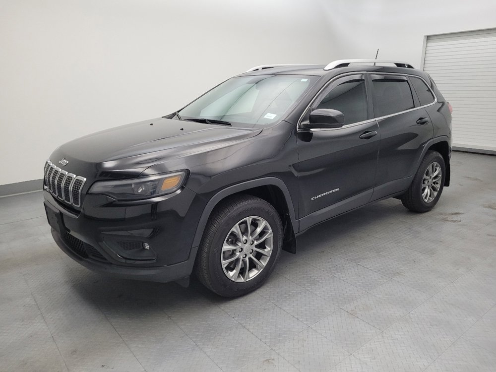 Used 2019 Jeep Cherokee Latitude Plus w/ Cold Weather Group AWD/4WD image 2