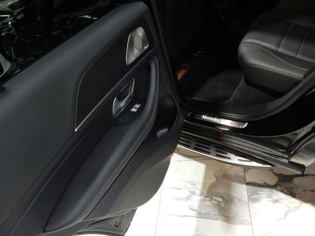 Used 2023 Mercedes-Benz GLE 450 GLE 450 AWD w/ AMG Line Exterior image 37
