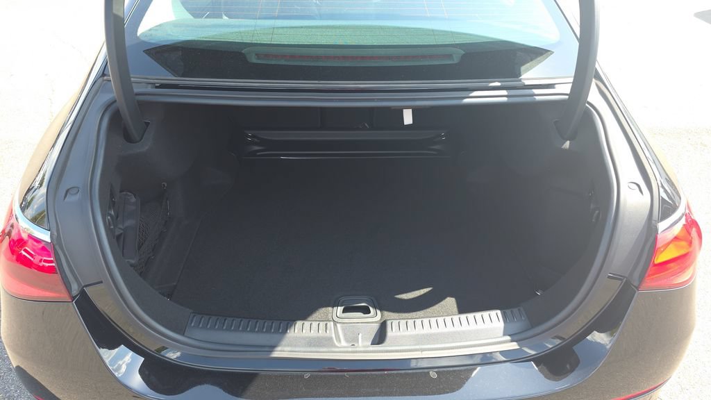 Certified 2024 Mercedes-Benz E 350 4MATIC Sedan image 9