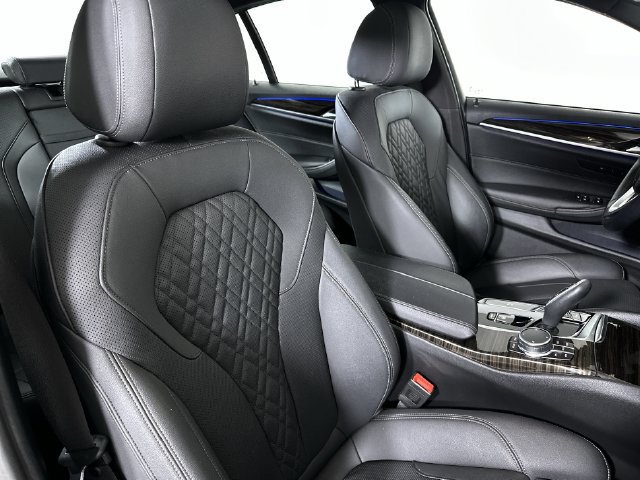 Used 2023 BMW 530i w/ Convenience Package RWD image 29