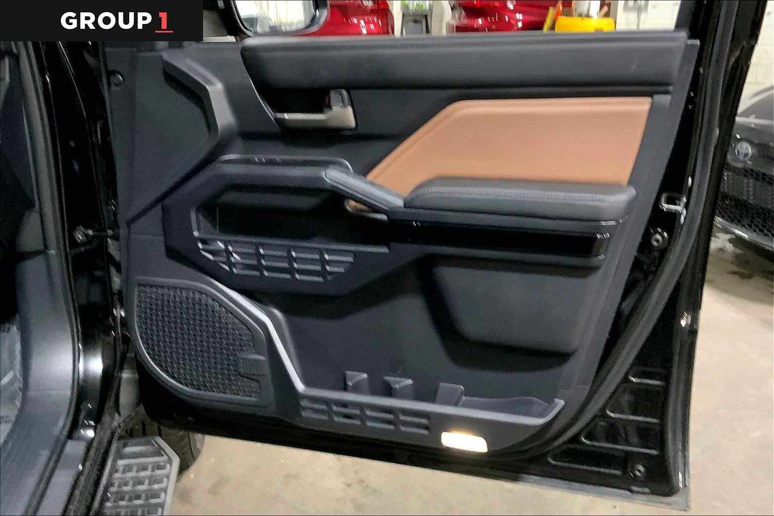 Used 2025 Toyota 4Runner Limited AWD/4WD image 23