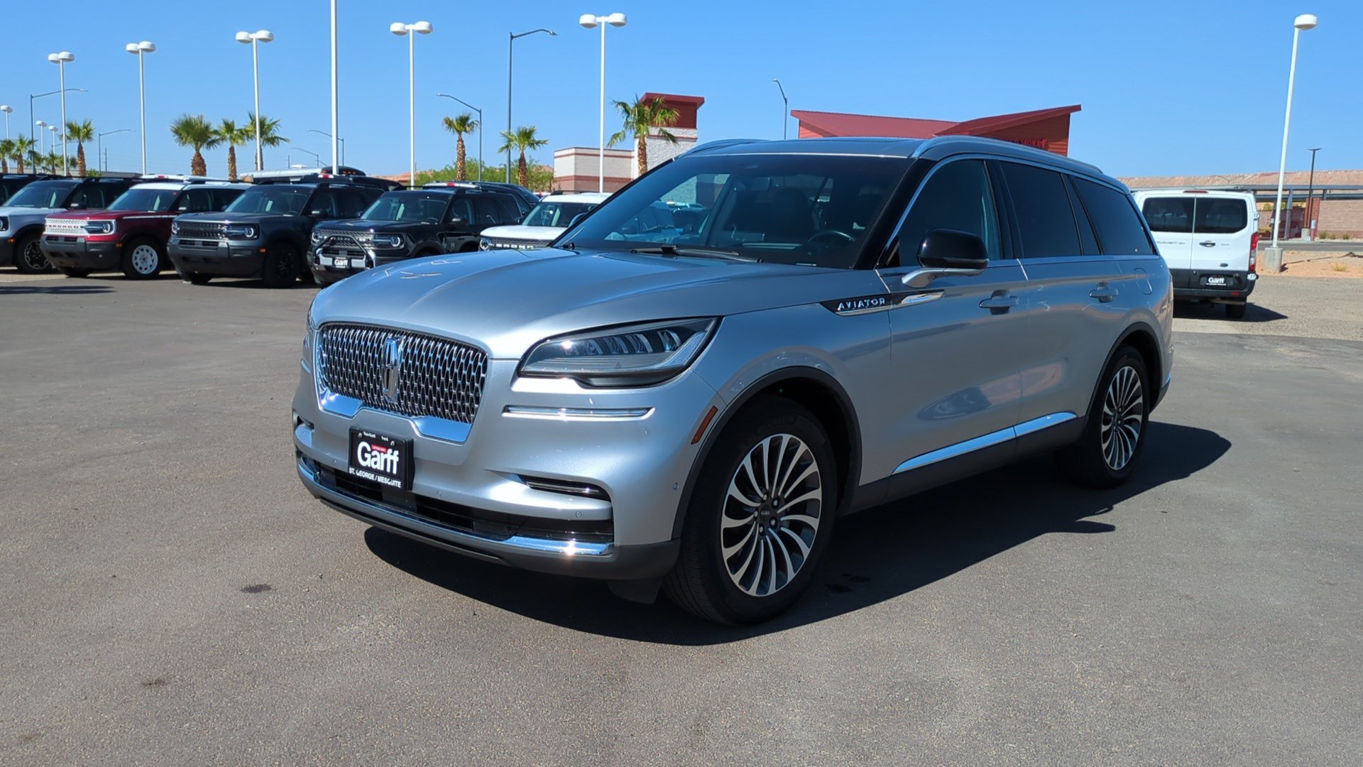 Used 2023 Lincoln Aviator Reserve w/ Equipment Group 201A RWD image 7