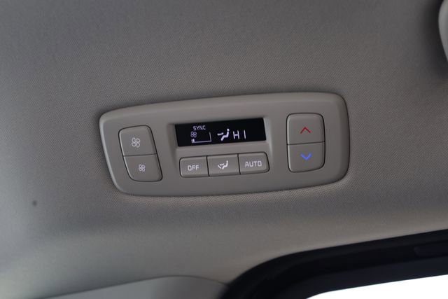 Certified 2025 Kia Carnival image 28