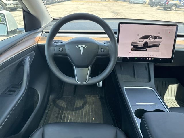 Used 2023 Tesla Model Y Performance image 16
