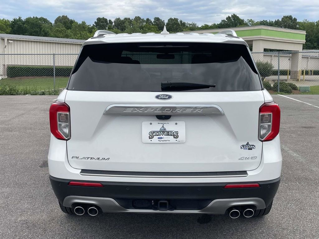 Used 2023 Ford Explorer Platinum w/ Technology Package AWD/4WD image 4