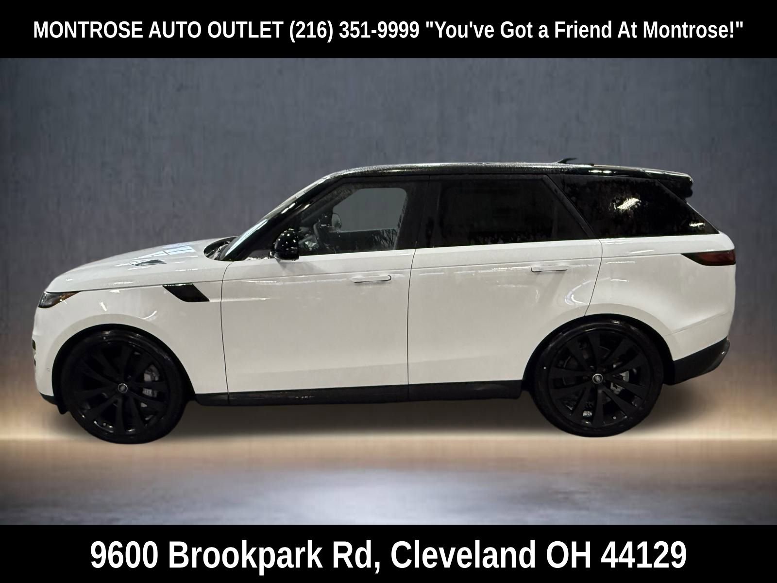 New 2025 Land Rover Range Rover Sport SE image 2