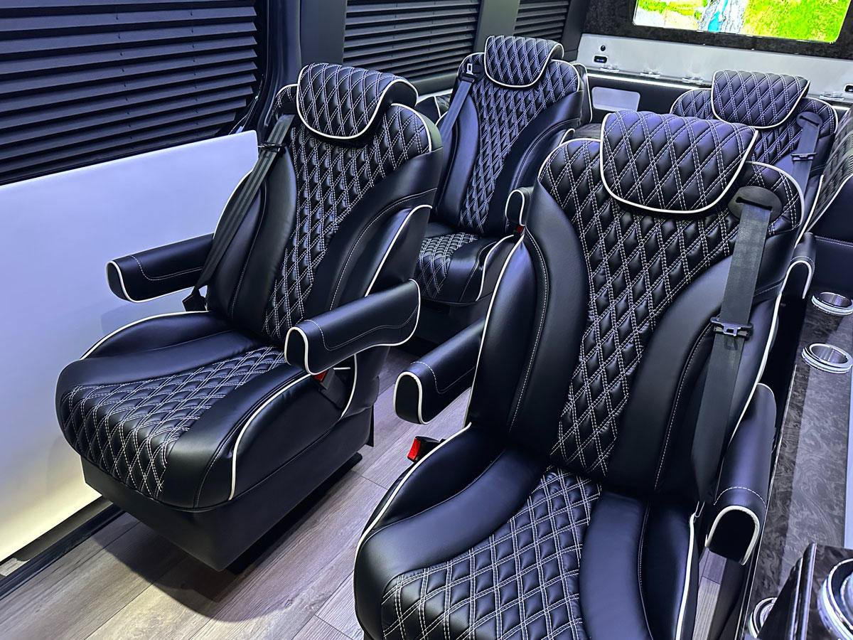 Used 2024 Mercedes-Benz Sprinter 3500 image 26