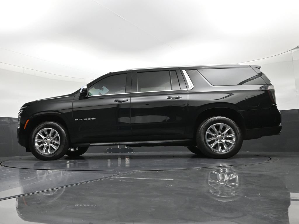 Used 2026 Chevrolet Suburban Premier RWD image 21
