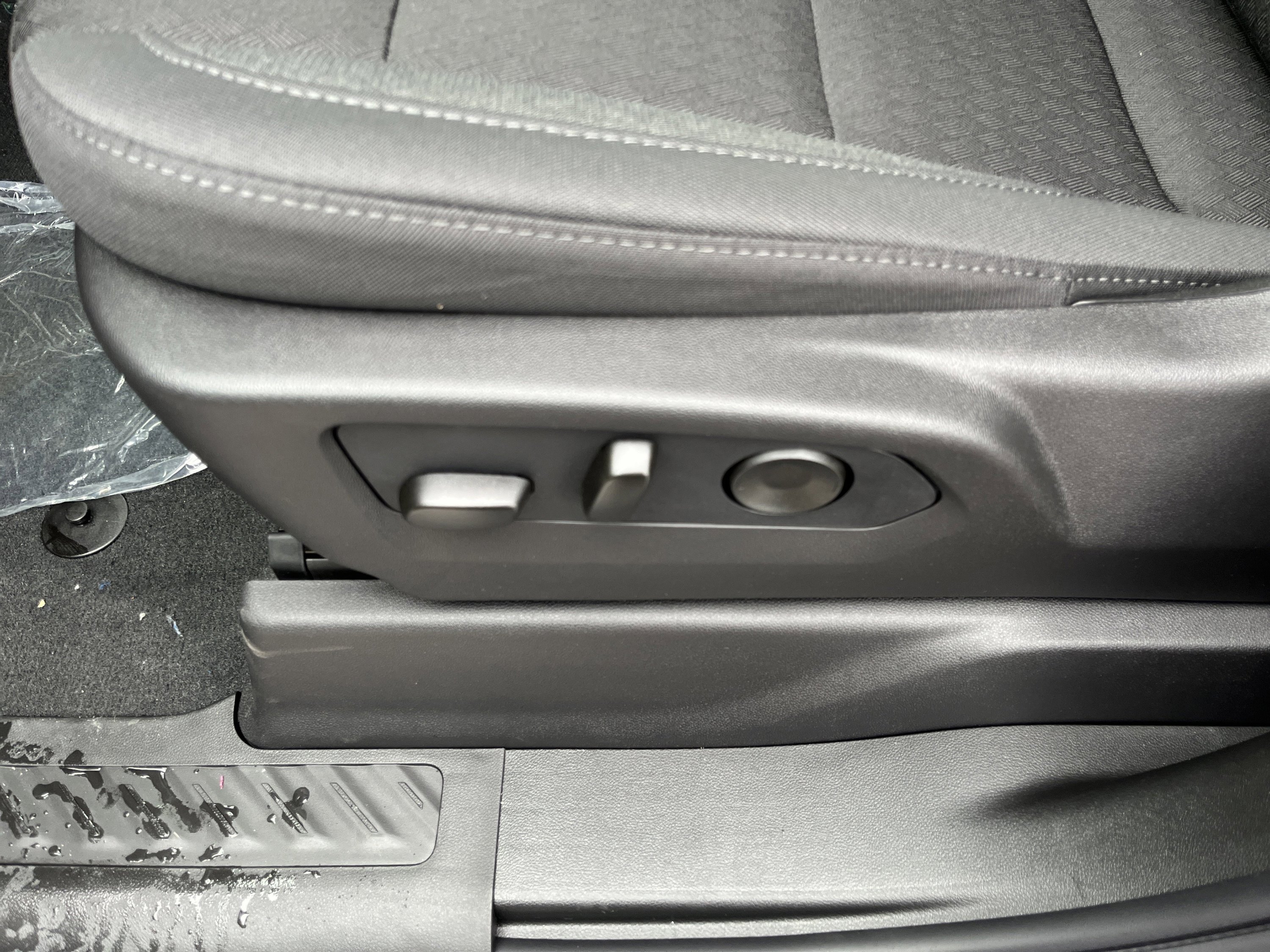 New 2026 Chevrolet Silverado 2500 Custom w/ Custom Convenience Package image 11