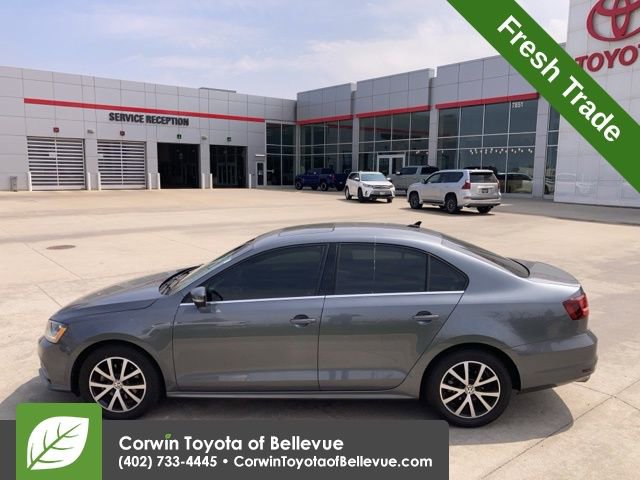 Used 2017 Volkswagen Jetta SE image 7