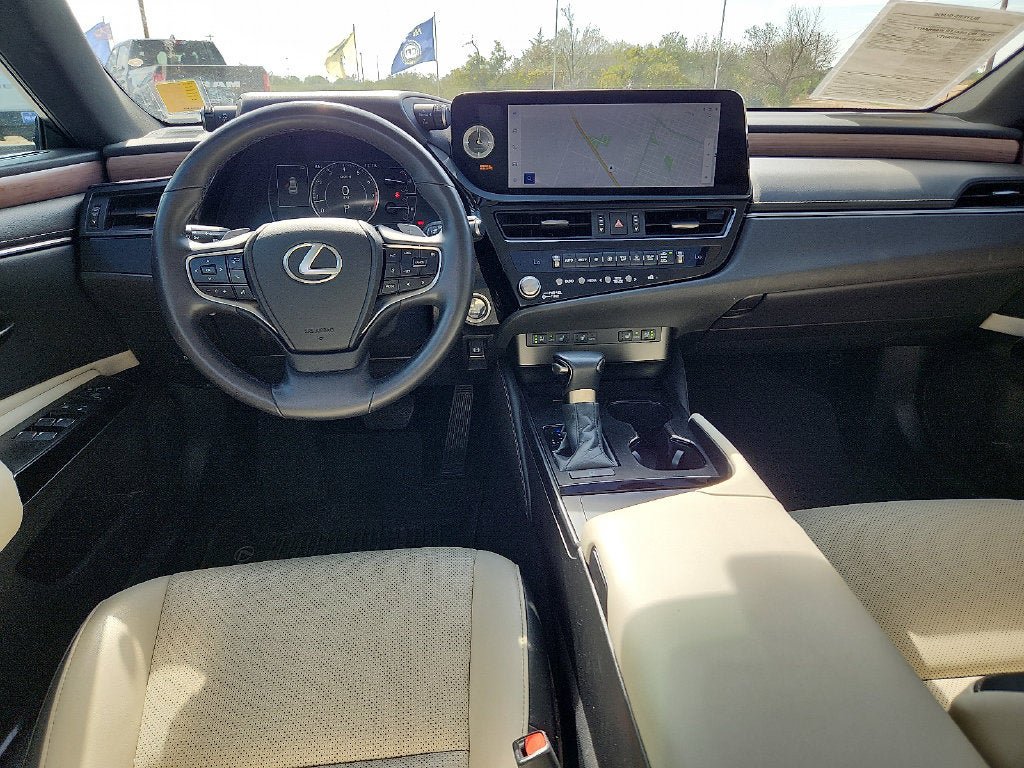 Used 2025 Lexus ES 350 w/ Premium Package FWD image 17