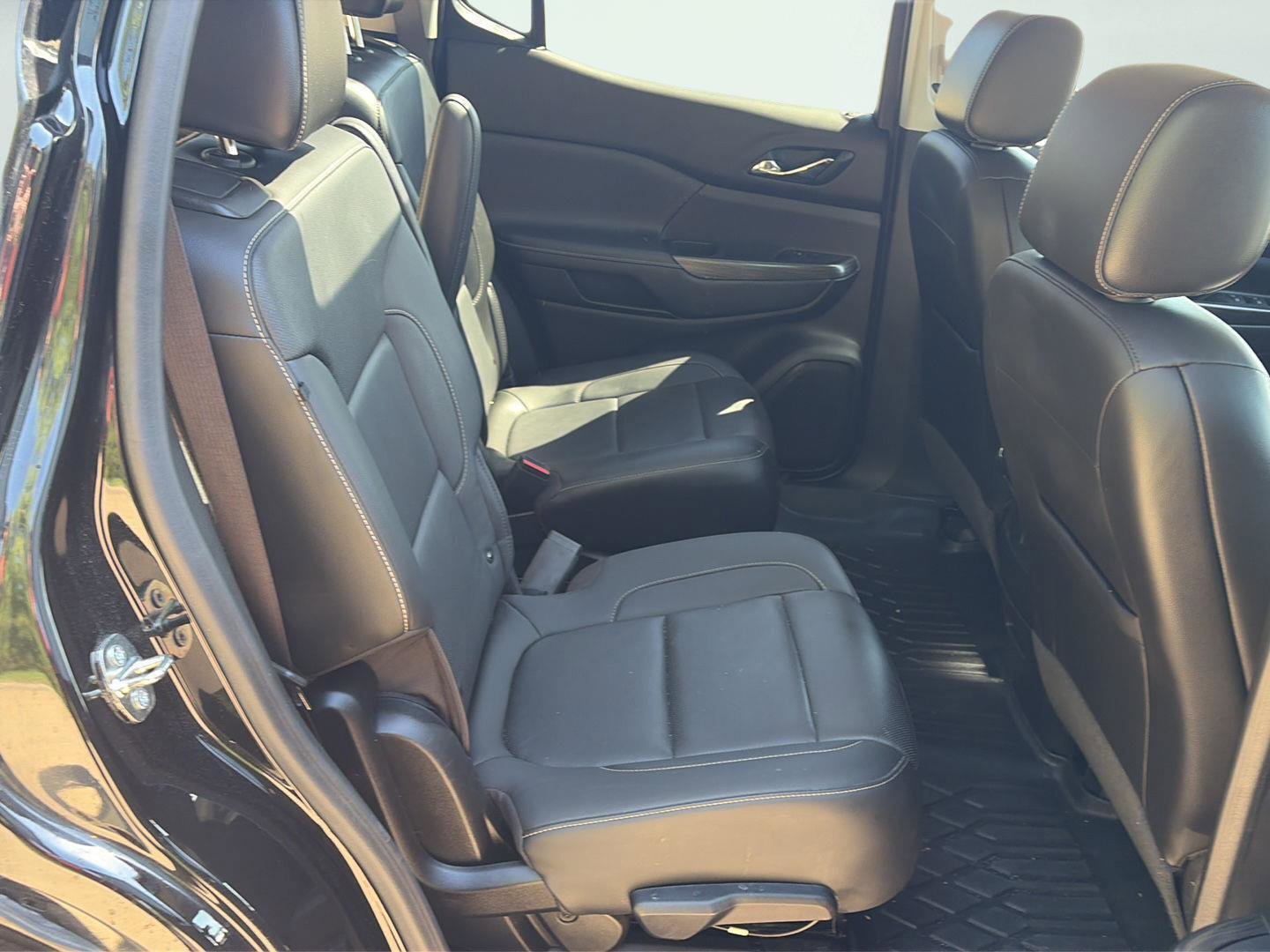 Used 2023 GMC Acadia SLT w/ Elevation Edition AWD/4WD image 23