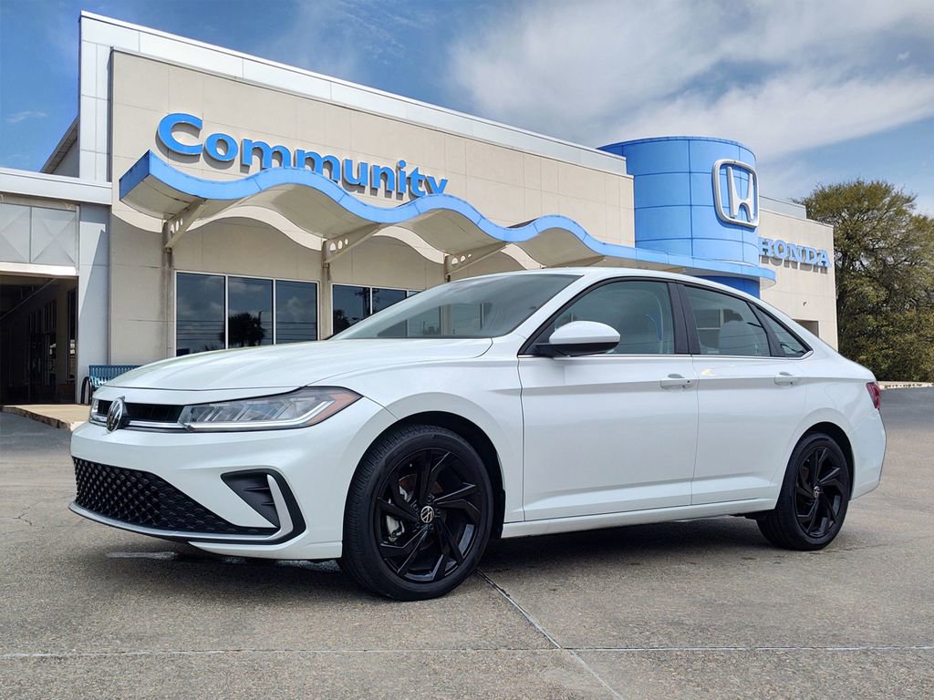 Used 2025 Volkswagen Jetta SE w/ Black Wheel Package image 1