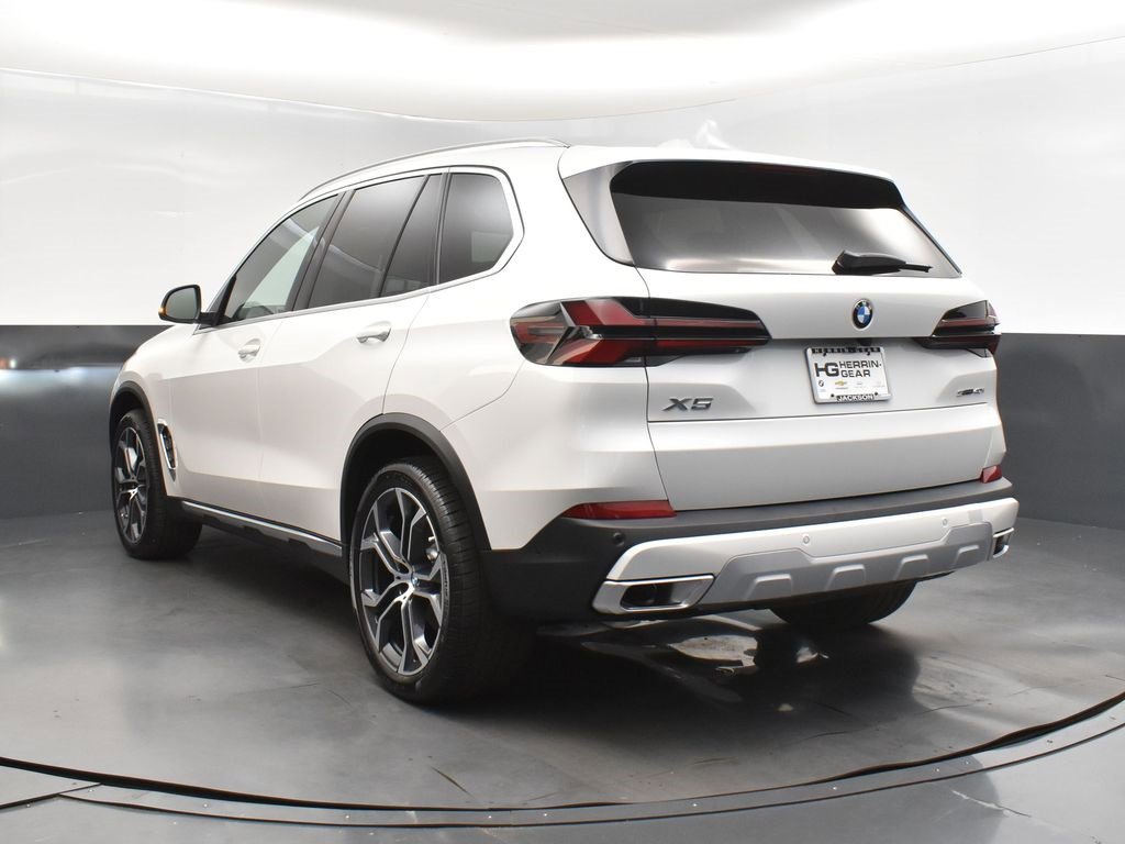 New 2026 BMW X5 sDrive40i w/ Climate Comfort Package image 5