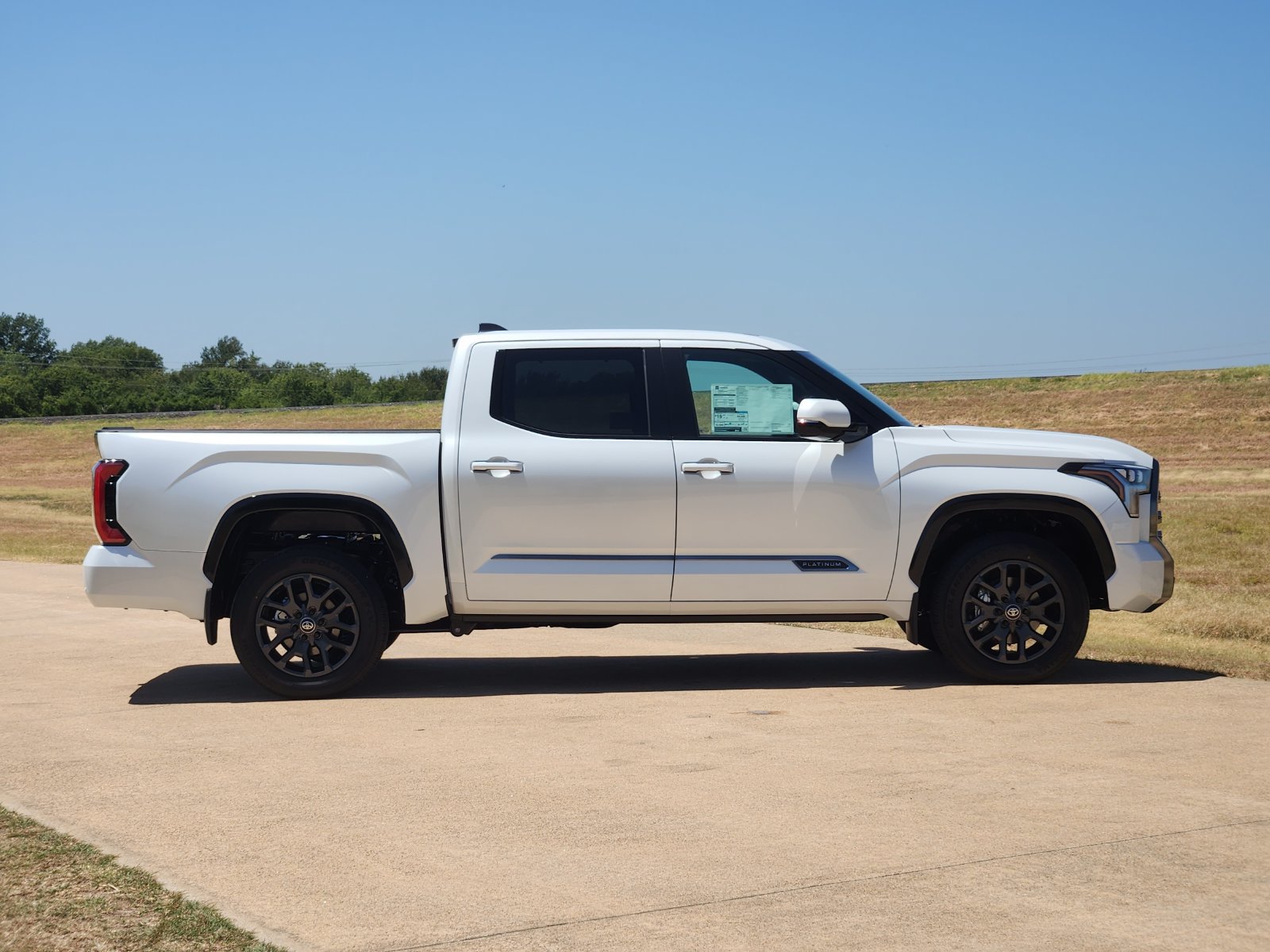 New 2026 Toyota Tundra Platinum AWD/4WD image 7