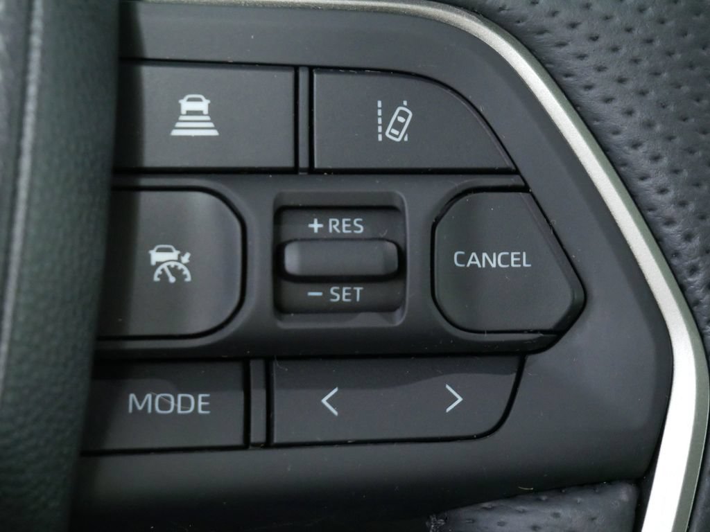 Used 2026 Toyota Sequoia Platinum AWD/4WD image 25