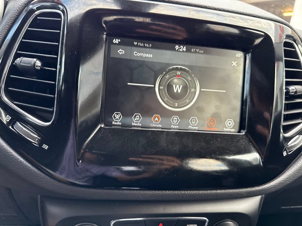 Used 2021 Jeep Compass Latitude FWD image 14