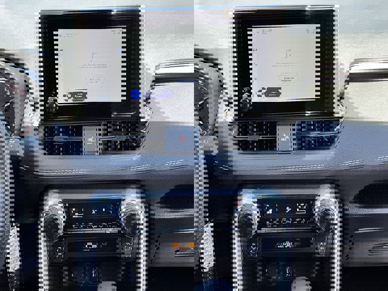 Used 2025 Toyota RAV4 LE image 15