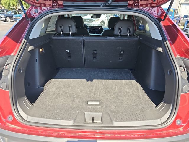 Used 2025 Chevrolet Trax LT w/ LT Convenience Package FWD image 26