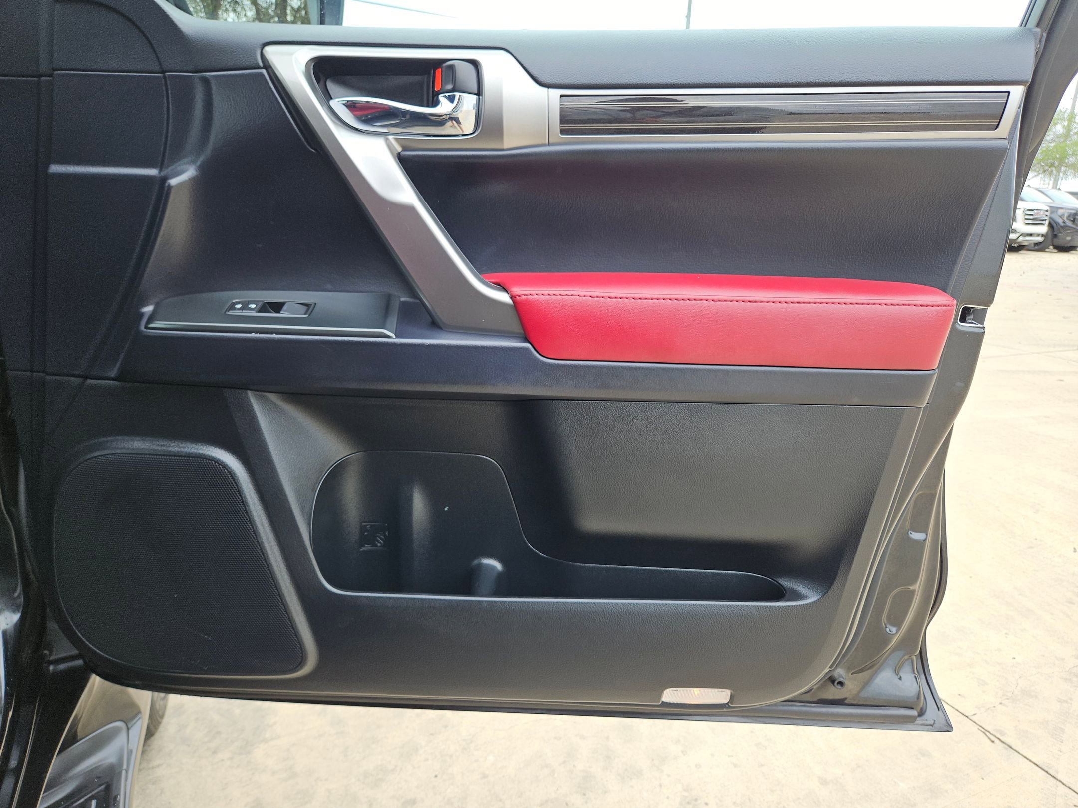 Used 2023 Lexus GX 460 Luxury w/ Sport Design Package image 29