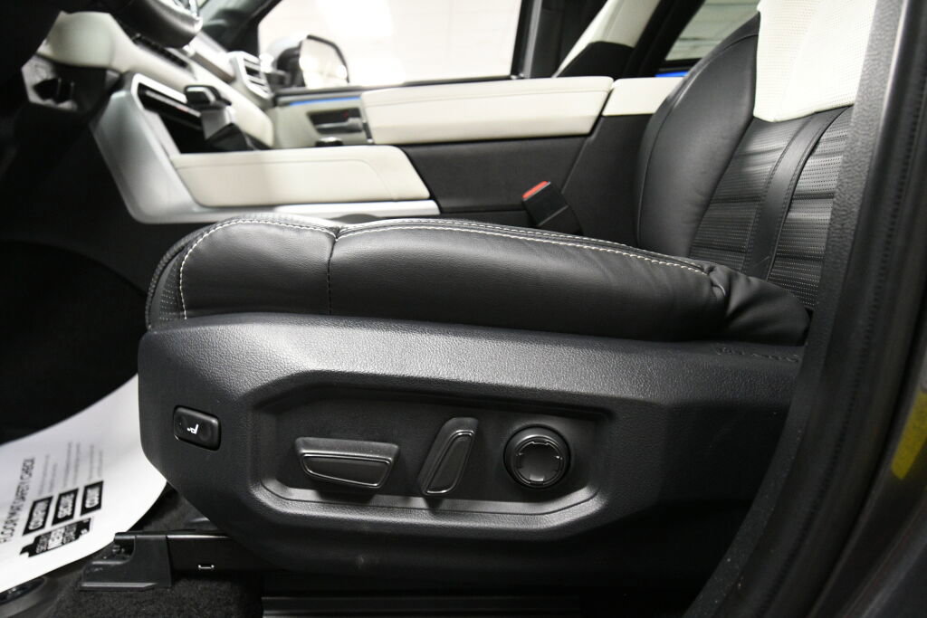 Certified 2024 Toyota Sequoia Capstone image 9
