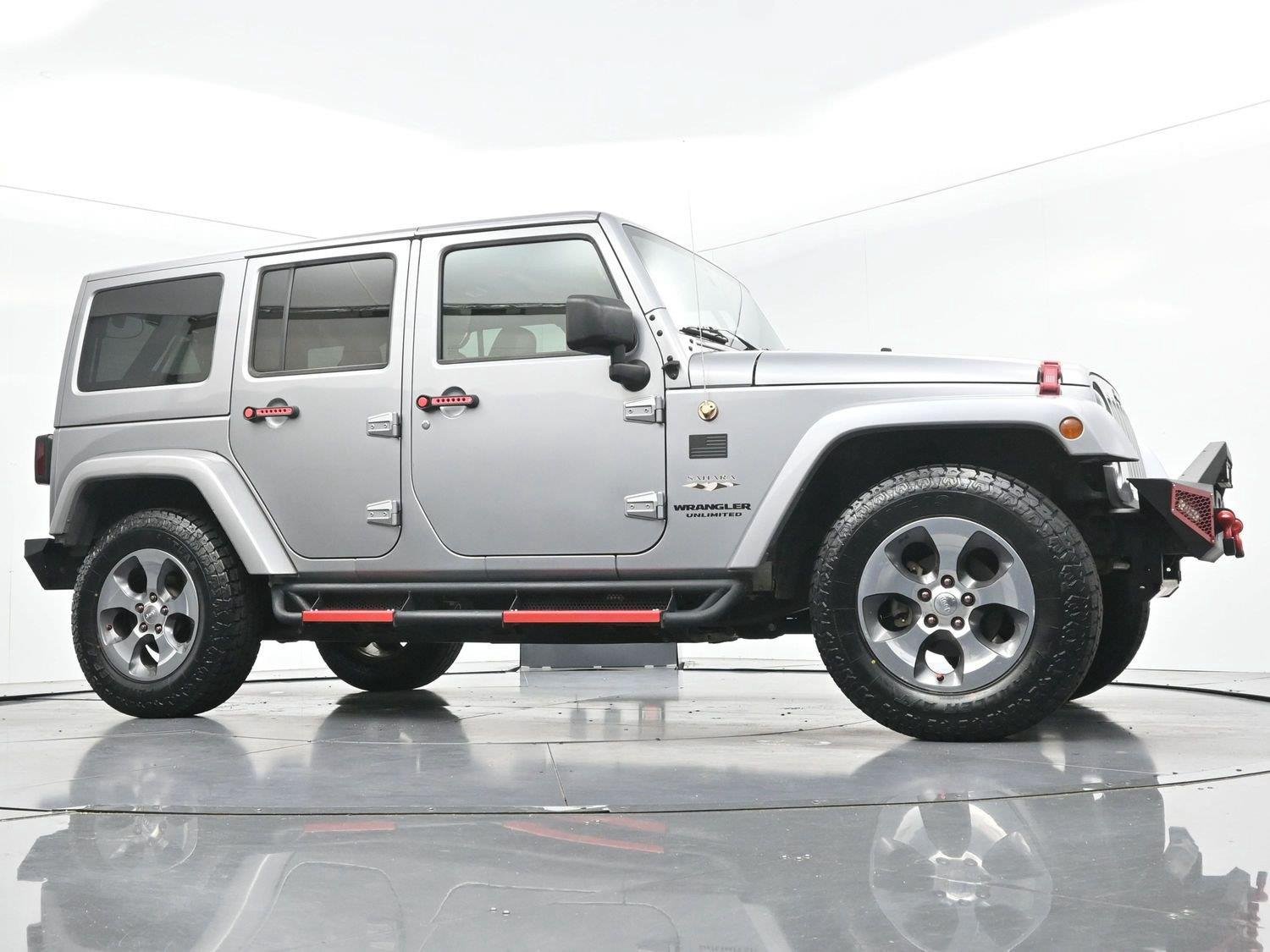 Used 2017 Jeep Wrangler Unlimited Sahara w/ Dual Top Group AWD/4WD image 48