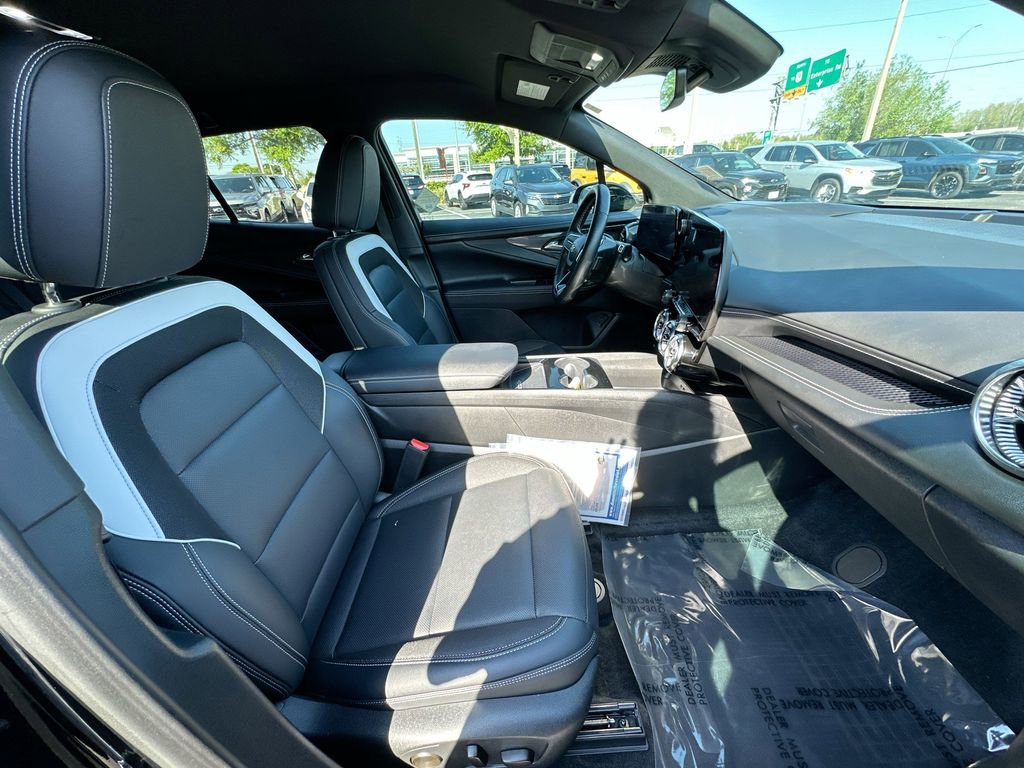 Used 2024 Chevrolet Blazer EV LT AWD/4WD image 26