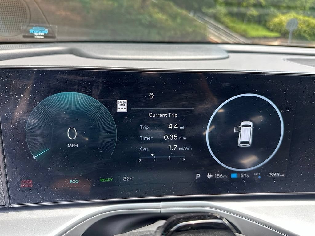 Used 2026 Hyundai Ioniq 9 Limited AWD/4WD image 10