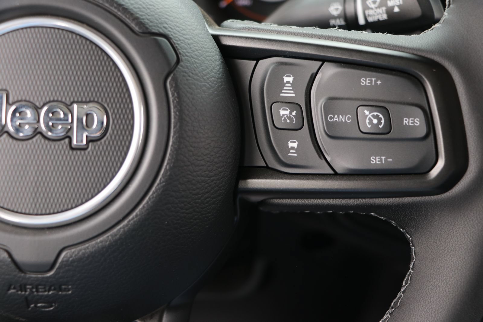 New 2025 Jeep Gladiator Mojave w/ Convenience Group AWD/4WD image 18