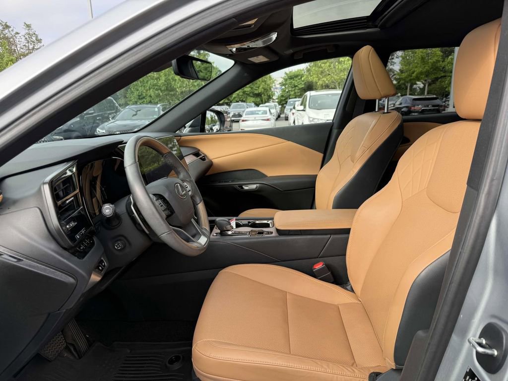 Used 2023 Lexus RX 350 Premium image 19